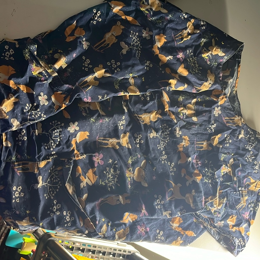 Activewear size large scrub top